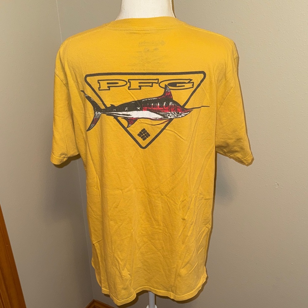Men’s Columbia PFG Yellow TShirt - Large